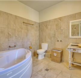 3 bedroom villa with pool, near Acharavi, sleeps 8